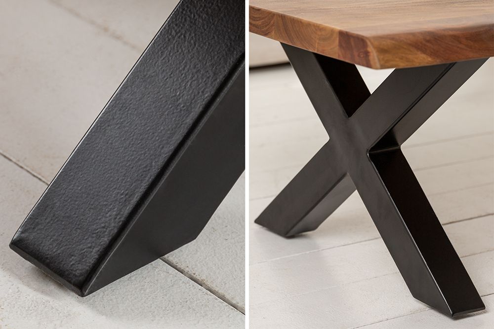 Massivholz Couchtisch MAMMUT 110cm Akazie Baumkante honey finish 3,5cm Tischplatte