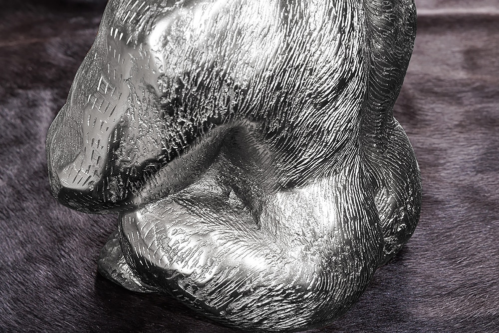 Runder Couchtisch WILDLIFE KONG 60cm silber Metall Glas Affenfigur Gorilla Skulptur handmade