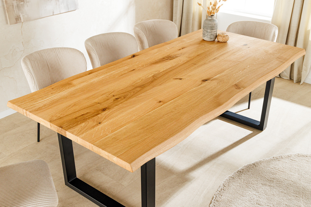 Massiver Esstisch WILD OAK 160cm natur schwarz Wildeiche Baumkante U-Gestell Metall