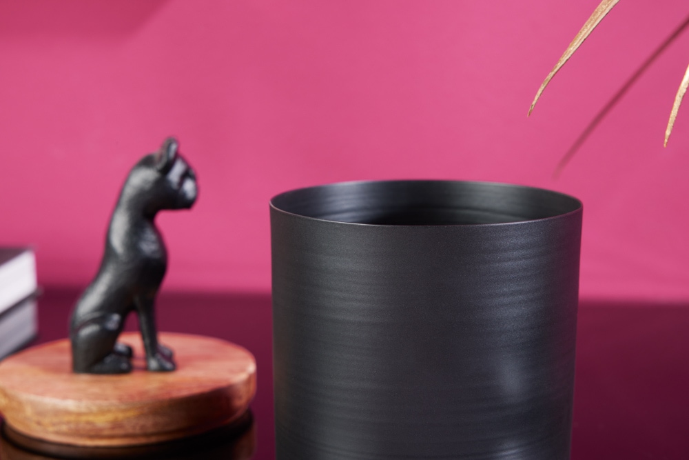 Design Dose PANTHER 20cm schwarz natur Mangoholz Panther-Figur Metall Dekoration