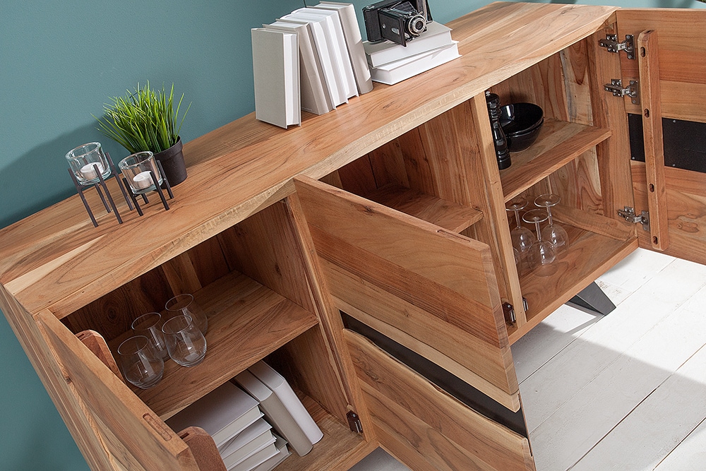 Massivholz Sideboard AMAZONAS 150cm Akazie natur Metall schwarz Baumkante