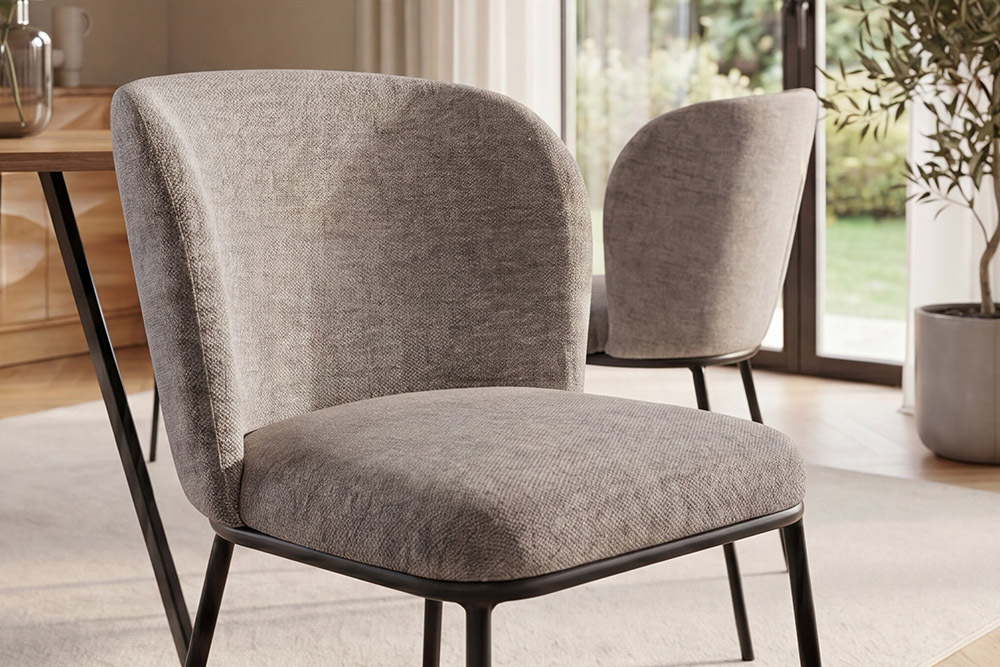 Design Stuhl LYON grau beige Chenille schwarze Metallbeine