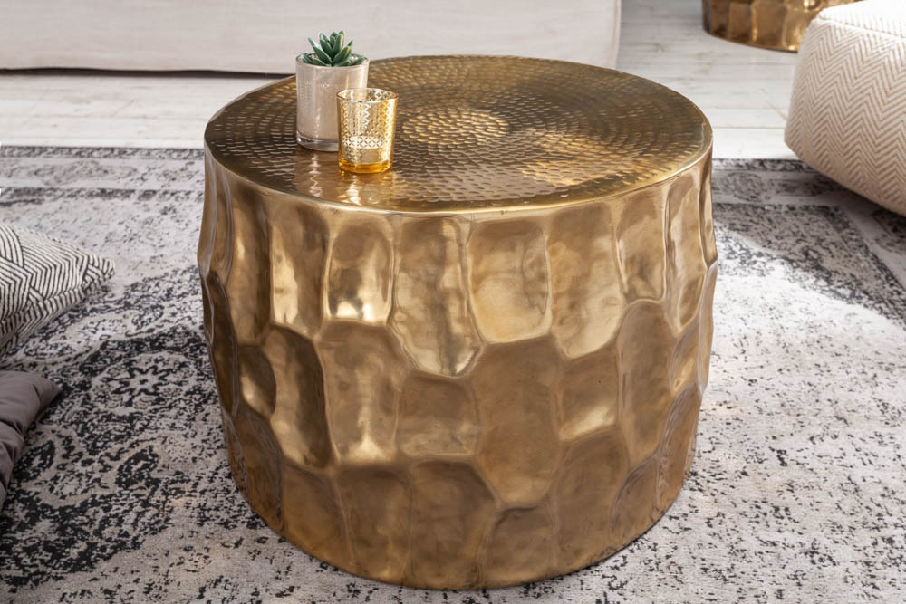 Runder Couchtisch ORGANIC ORIENT 55cm gold Metall Hammerschlag 3D-Design handmade