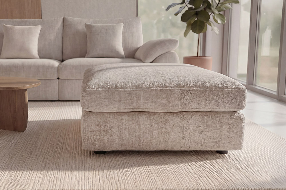 Großer Hocker SOHO 100cm beige Chenillestoff Polsterhocker mit Wellenunterfederung » Jetzt kaufen