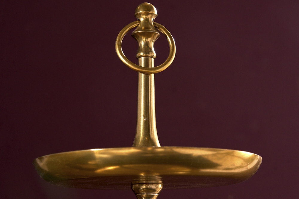 Design Etagere ORIENT 65cm gold im Wild Hammerschlag mit drei Etagen