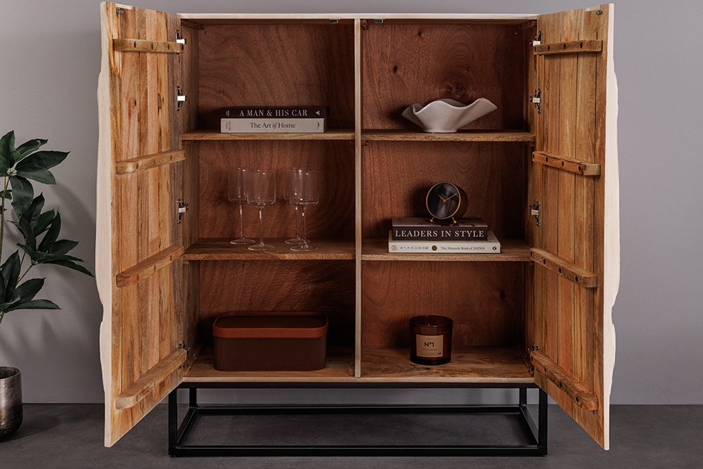 Massives Highboard LION 120cm creme Mangoholz schwarz Metall 3D Schnitzereien Kunstwerk