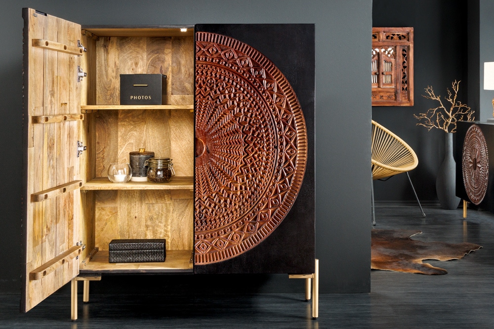 Massives Highboard MANDALA 120cm Mangoholz mit 3D Schnitzereien schwarz goldene Füße