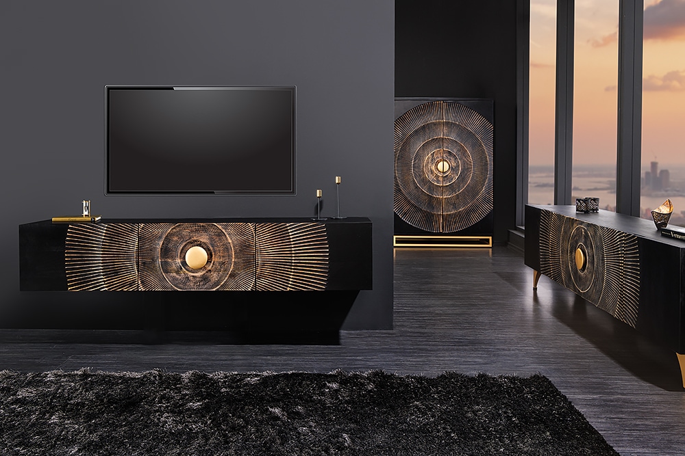 Handgearbeitetes TV-Lowboard GOLDEN SUNSET 180cm schwarz mit 3D Schnitzereien gold Mangoholz massiv Metallfüße