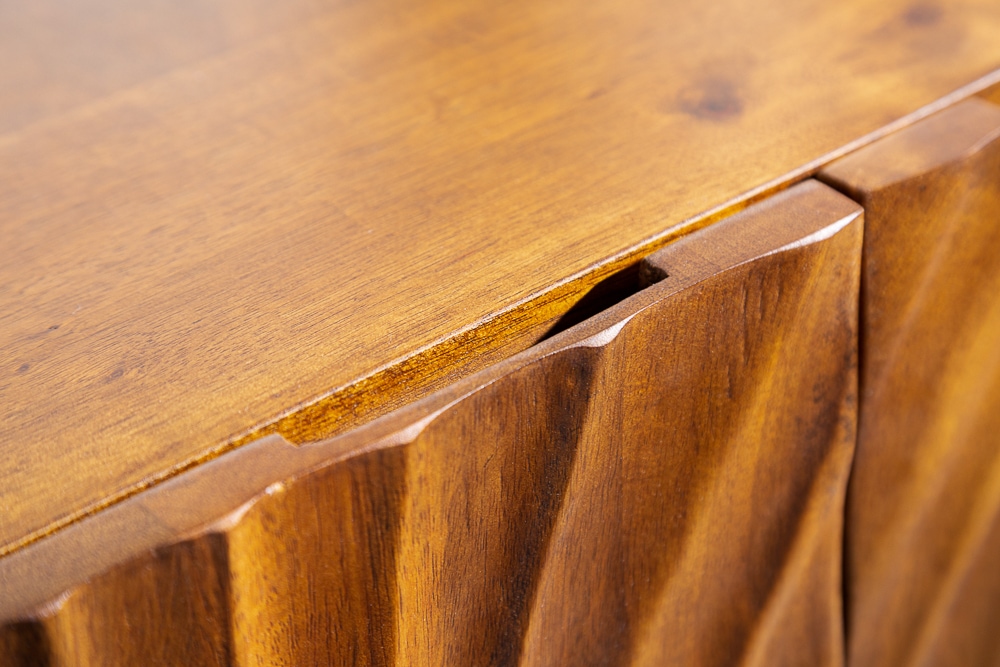Massives Highboard SCORPION 120cm braun Mangoholz aufwendige 3D Schnitzereien