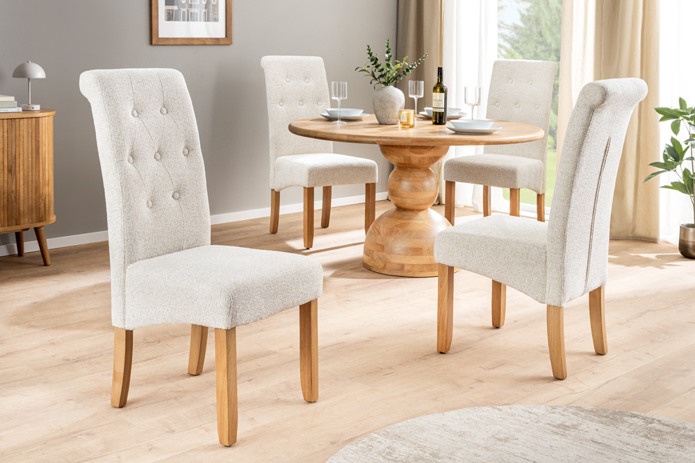 Design Stuhl CASA beige Bouclé Tweed Soft Massivholzbeine Zierknöpfe und Nackenrolle