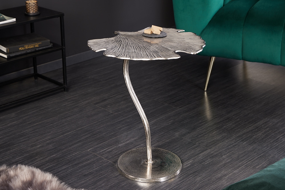 Dekorativer Beistelltisch GINKGO LEAF 55cm silber handmade Metall