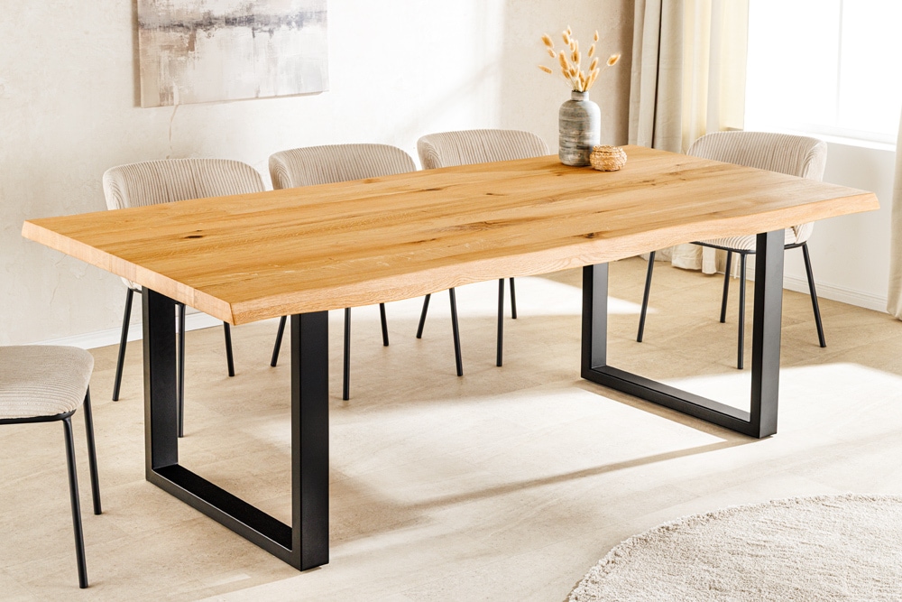 Massiver Esstisch WILD OAK 200cm natur schwarz Baumkante Wildeiche Metall U-Gestell