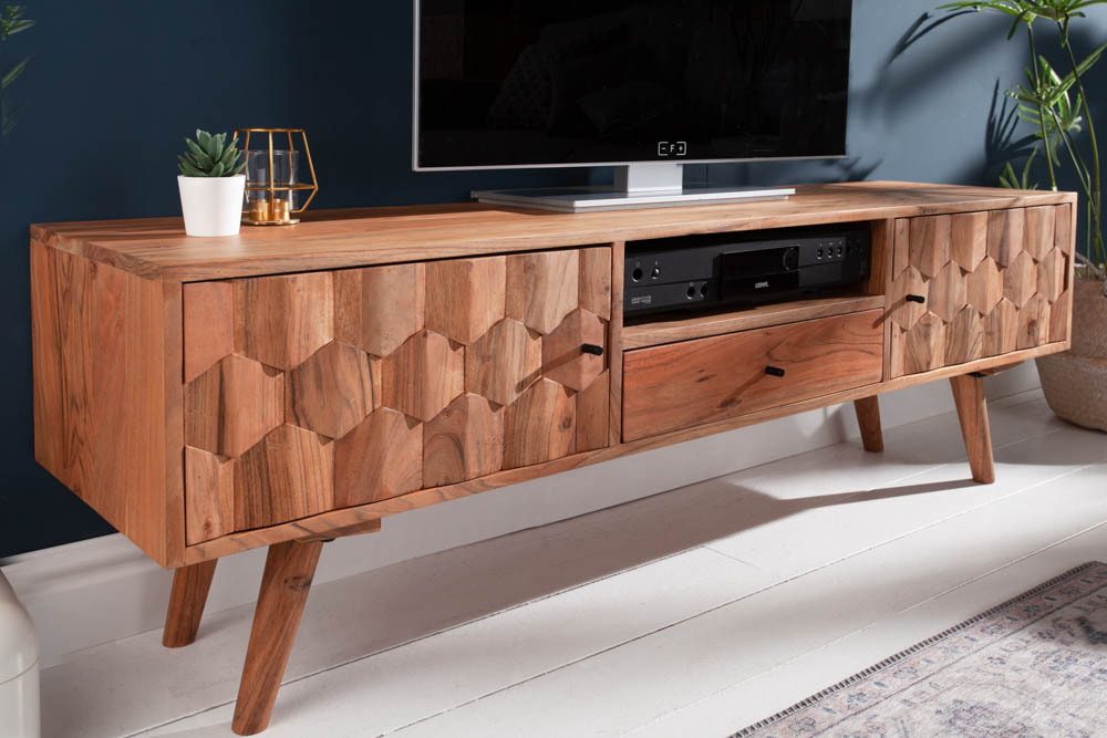 Massives TV-Board MYSTIC LIVING 140cm Akazie natur 3D Oberfläche Massivholz