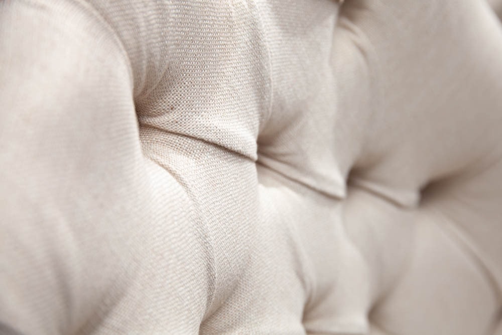 Eleganter Stuhl CASTLE beige Leinenstoff Landhausstil mit Komfortgriff