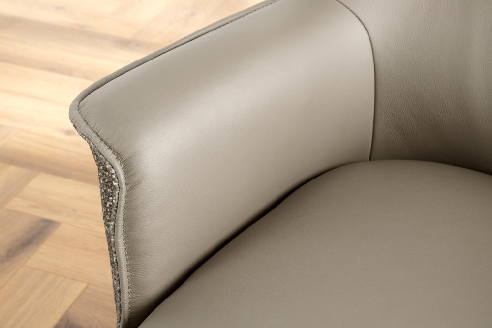 Drehbarer Stuhl LE GRAND taupe Echtleder Strukturstoff schwarzes Metallgestell