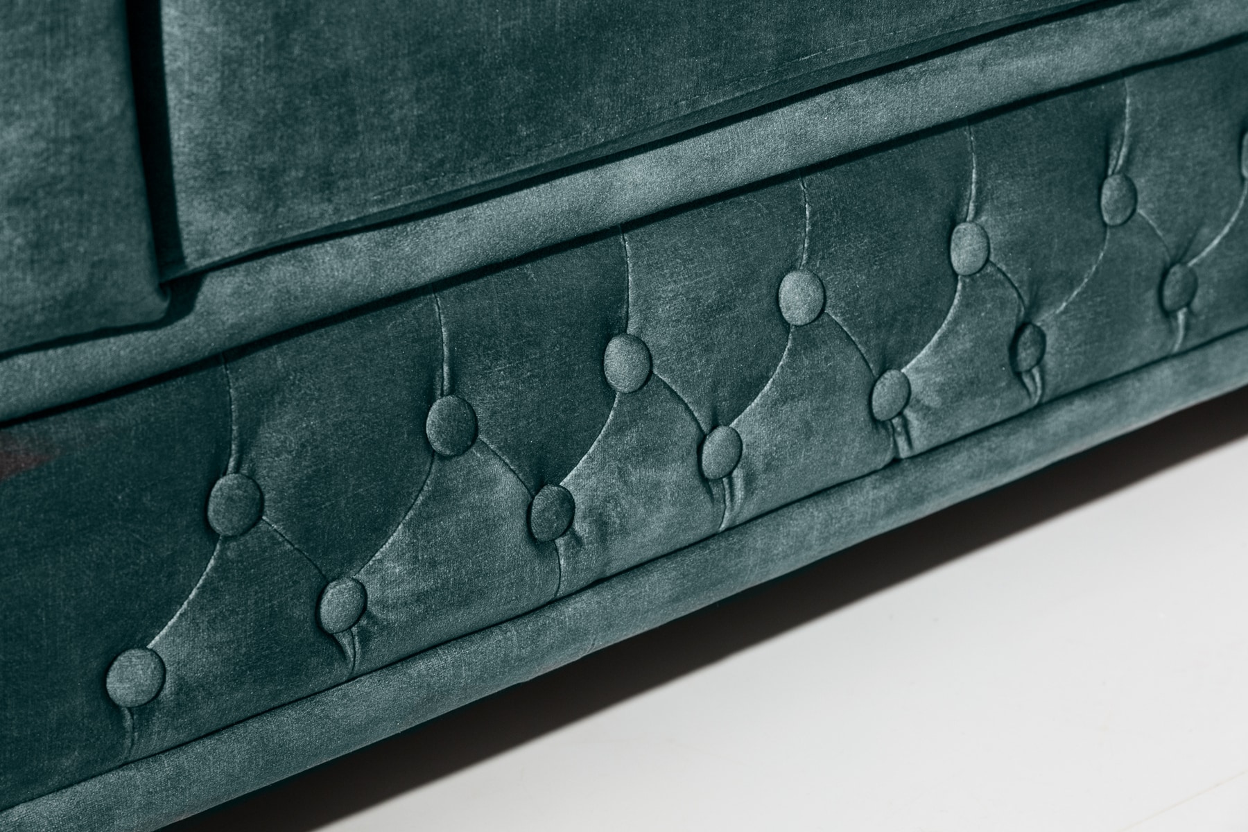 Chesterfield 3-Sitzer Sofa 205cm petrol Samt Federkern Goldnieten Knopfheftung