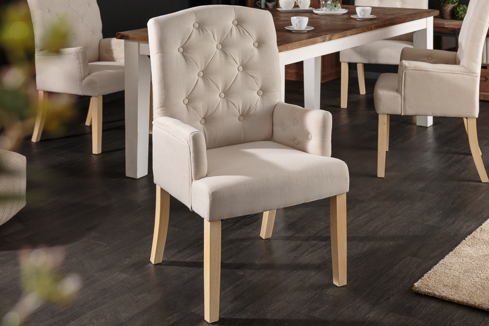 Eleganter Armlehnen Stuhl CASTLE beige mit Chesterfield Steppung im Landhausstil