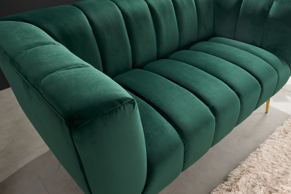 Design 2-Sitzer Sofa NOBLESSE 165cm smaragdgrün Samt Federkern goldene Metallfüße