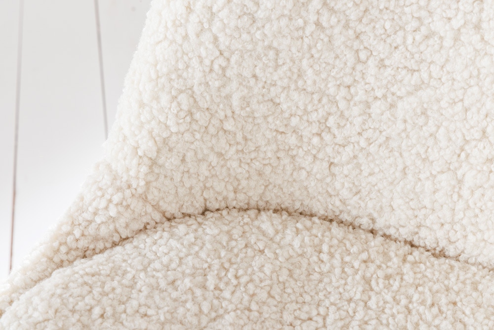 Design Stuhl SCANDINAVIA MEISTERSTÜCK creme Bouclé schwarze Metallbeine