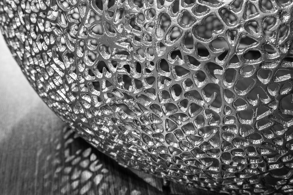 Filigraner Design Couchtisch ABSTRACT LEAF 130cm silber Handarbeit