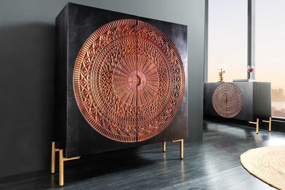 Massives Highboard MANDALA 120cm Mangoholz mit 3D Schnitzereien schwarz goldene Füße