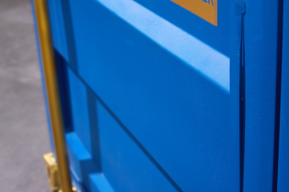 Design Barschrank Container GLOBETROTTER 180cm blau Weinregal Upcycling