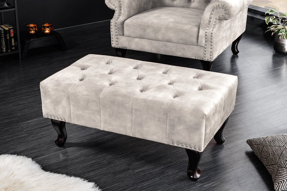 Design Sitzhocker CHESTERFIELD 80cm champagner beige Samt Knopfheftung Nietenbesatz