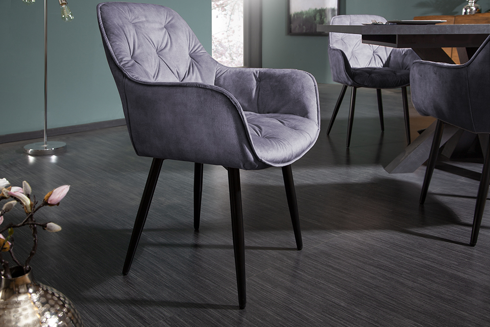Design Stuhl MILANO grau Samt mit Armlehne Ziersteppung gepolstert schwarze Metallbeine Design Stuhl MILANO grau Samt mit Armlehne Ziersteppung gepolstert schwarze Metallbeine