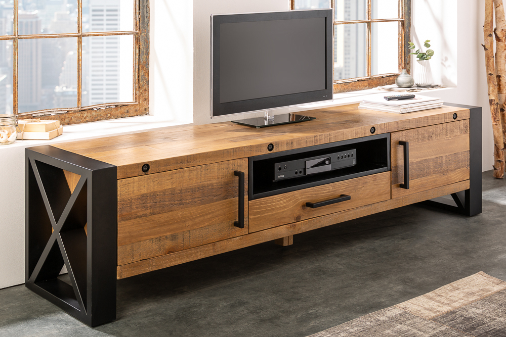 Massives TV-Lowboard THOR 200cm recyceltes Pinienholz im Industrial Design