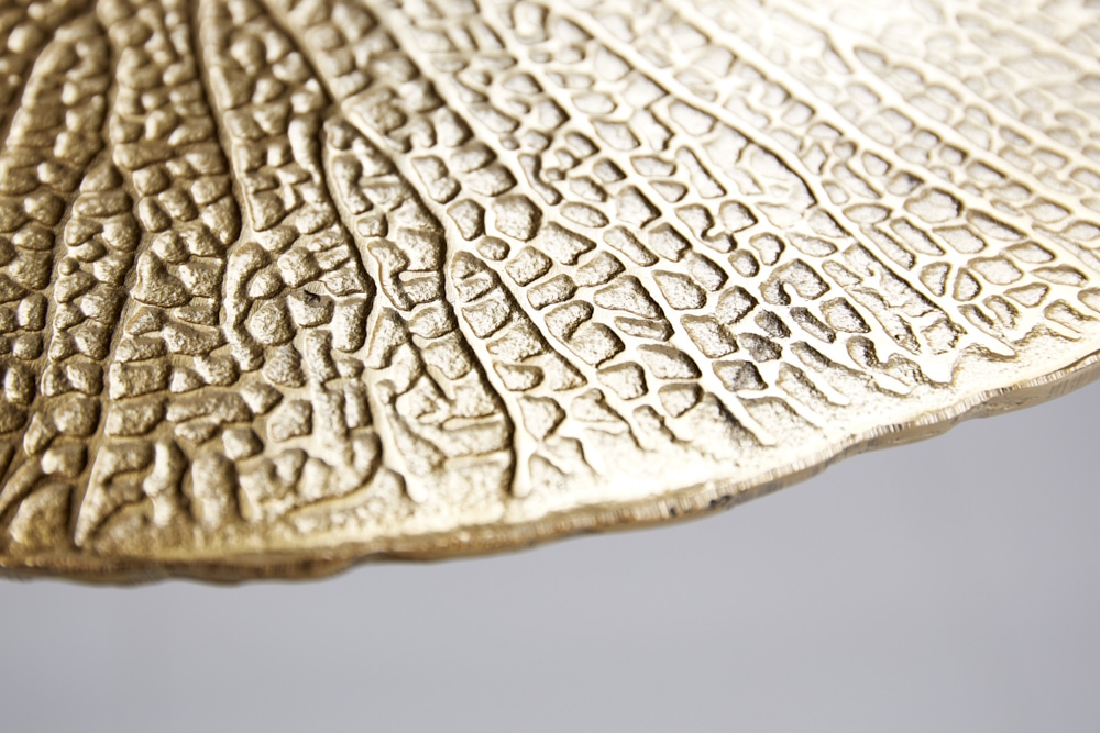 Handgearbeiteter Design Beistelltisch ABSTRACT LEAF 40cm gold