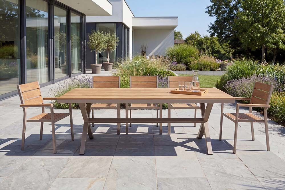 Moderner Gartentisch DESIGNO 200cm natur greige Aluminium wetterfest X-Gestell