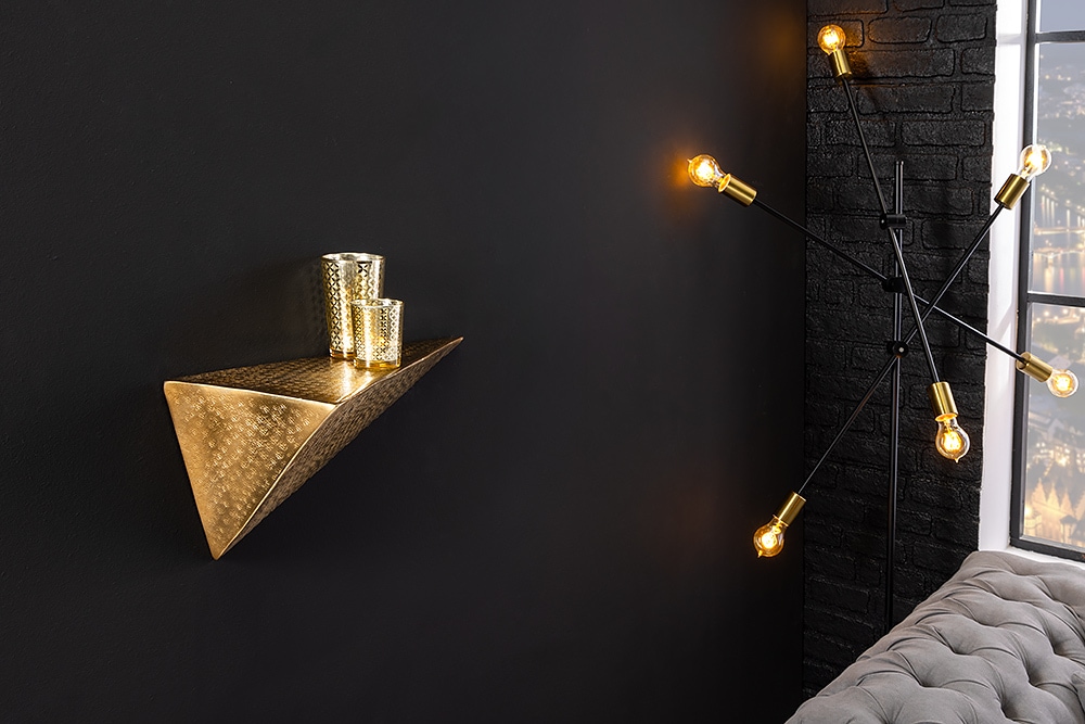 Handgefertigtes Wandregal PYRAMID 40cm gold antik Metall Hammerschlag Design