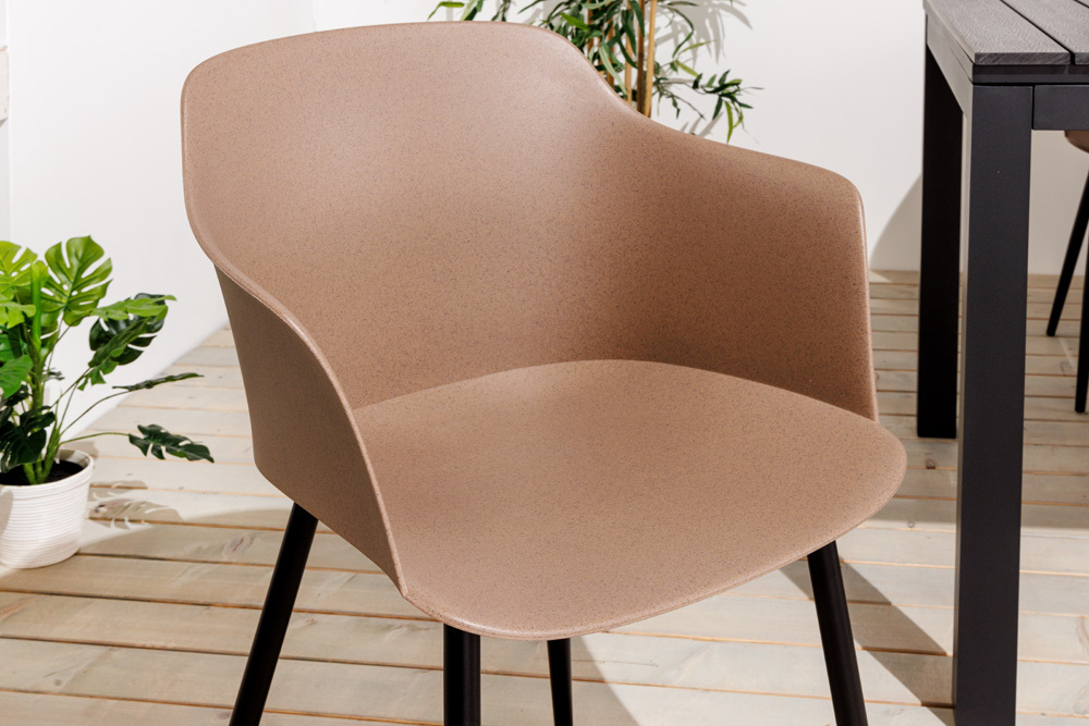 Nachhaltiger Design Stuhl UPCYCLING ME braun 70% Kaffeefaser Indoor Outdoor