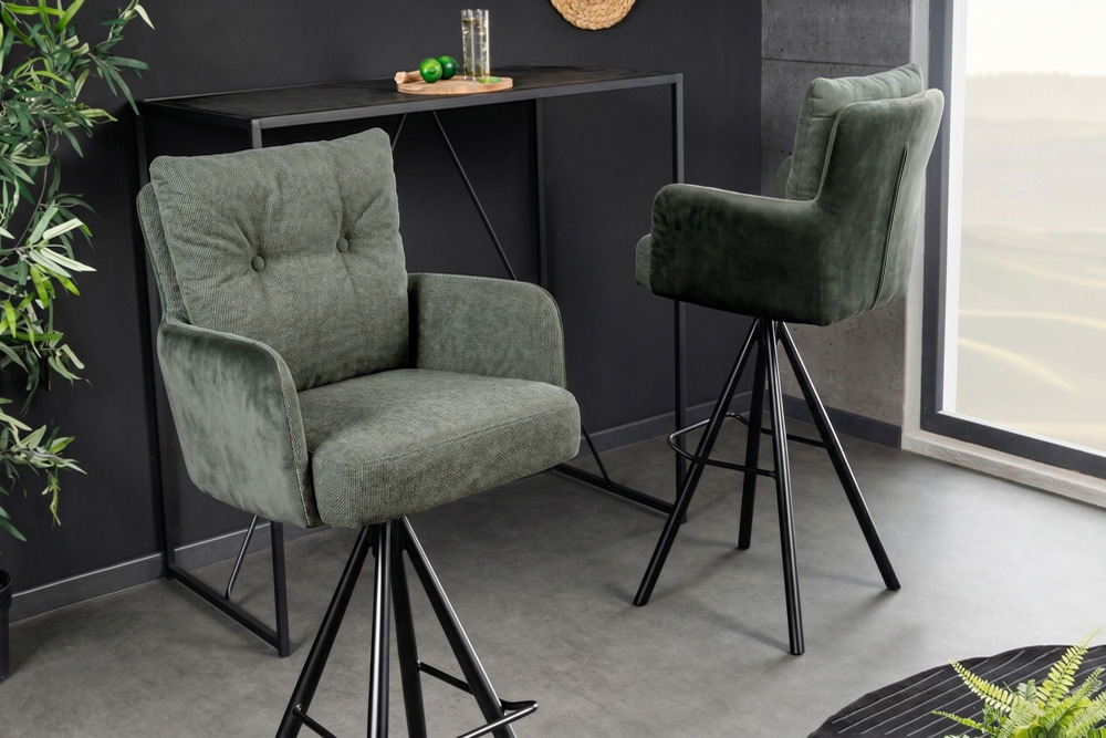 Drehbarer Design Barhocker BIG GEORGE grün Samt Taschenfederkern mit Armlehnen Metall