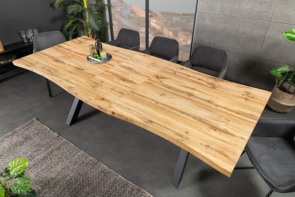 Ausziehbarer Esstisch WILD 160-200cm braun Wildeichen-Design schwarz Baumkante