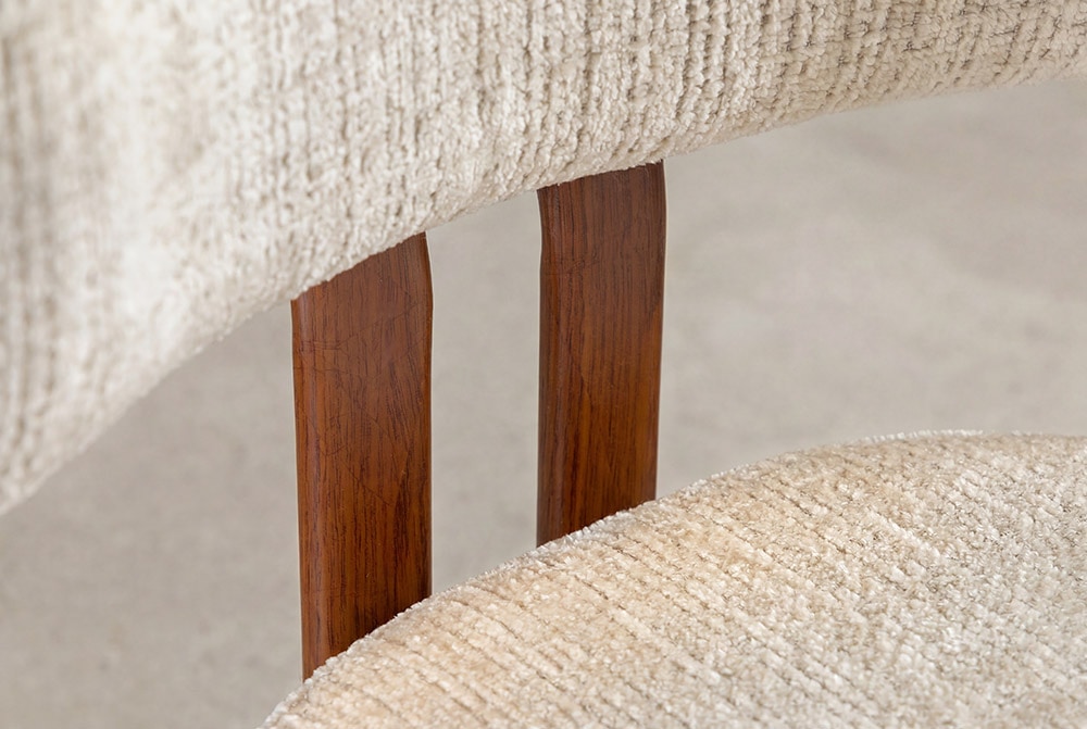 Design Stuhl BELLANO creme beige Chenille Cremona Metallgestell Walnuss