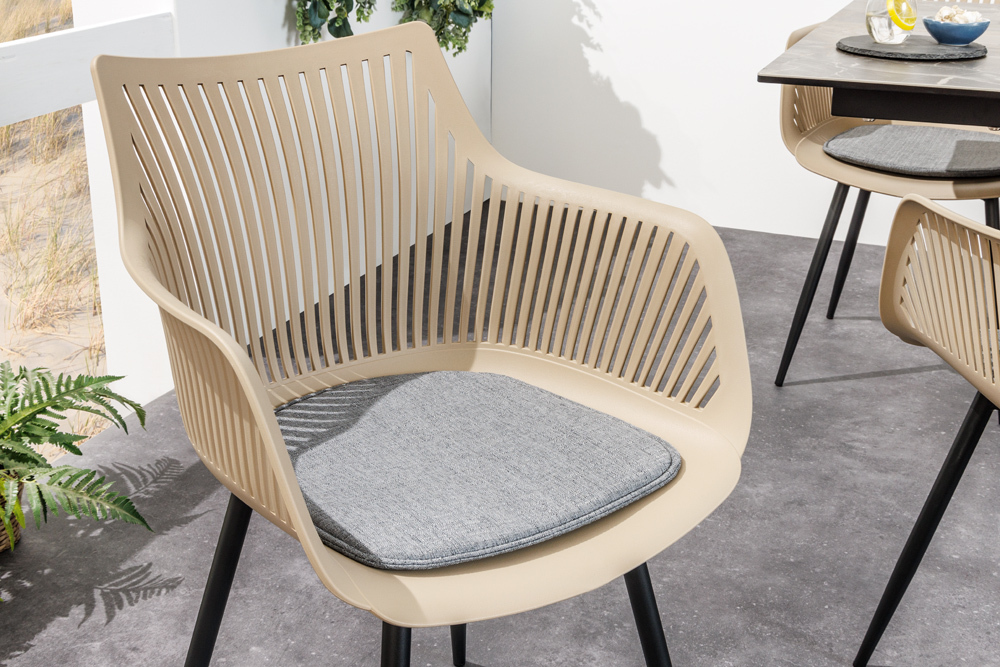 Design Stuhl SIGNUM greige schwarz Kunststoff Indoor Outdoor mit Armlehnen