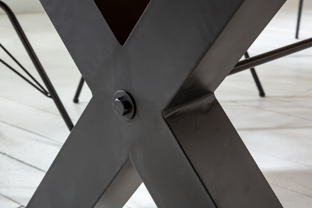 Massivholz Esstisch THOR 200cm vintage braun Pinie recycelt Industrial Design Eisen X-Gestell
