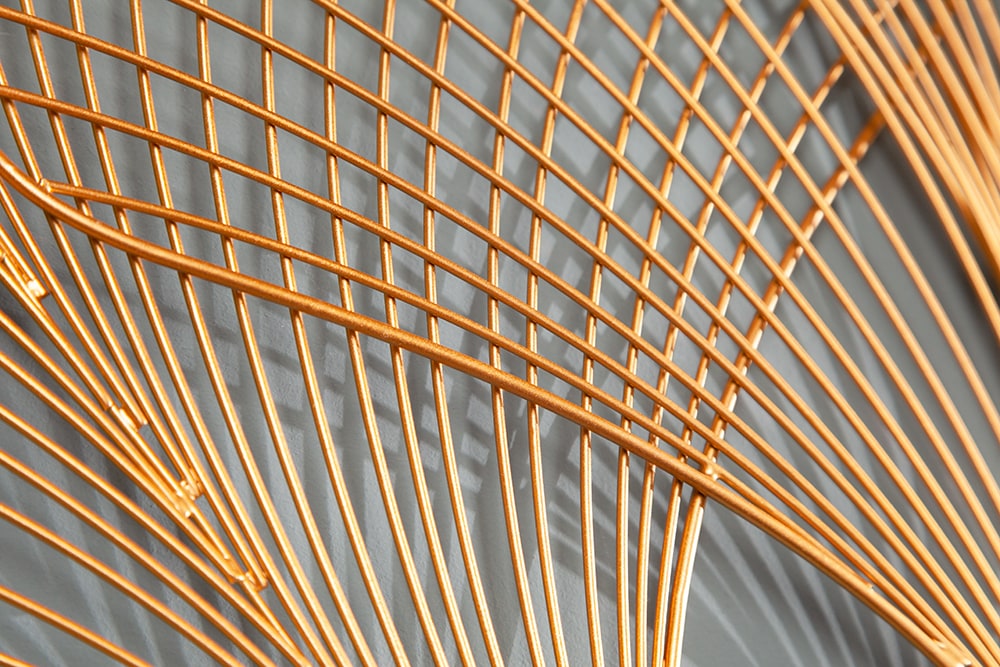 Elegante Wanddeko GINKGO 90cm gold in filigraner Blattform