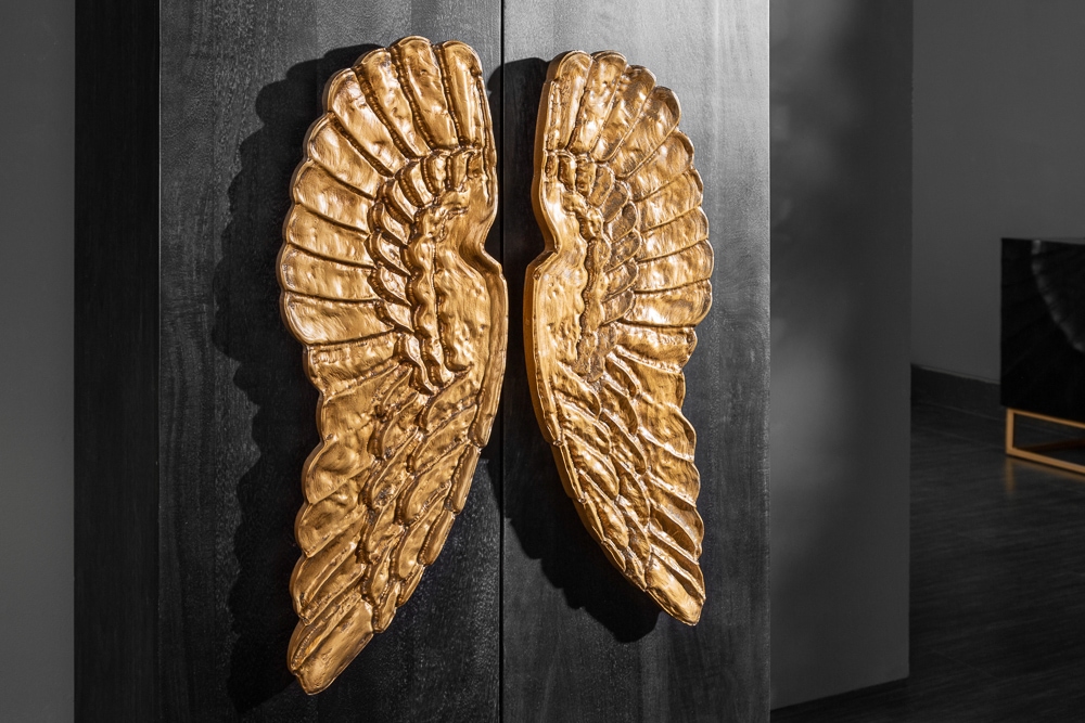 Extravagantes Highboard ANGEL 140cm schwarz Mangoholz mit goldenen Flügeln