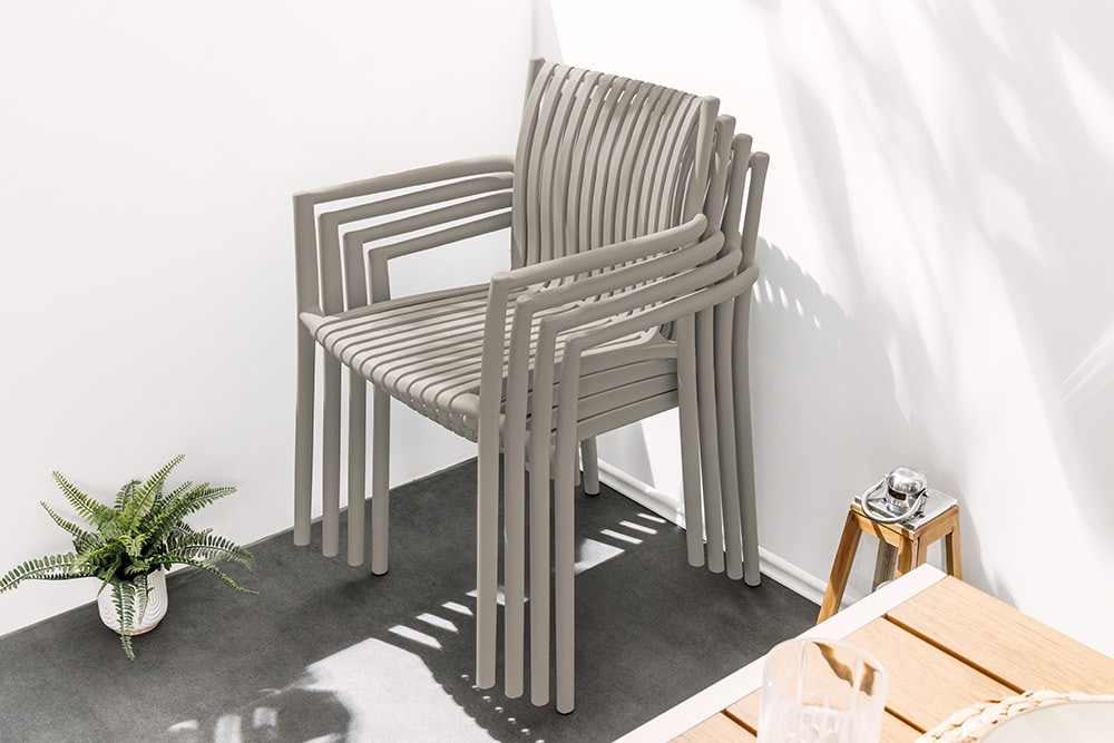 In- und Outdoor Stuhl STUDIO ITALIA greige stapelbar wetterfest Gartenstuhl