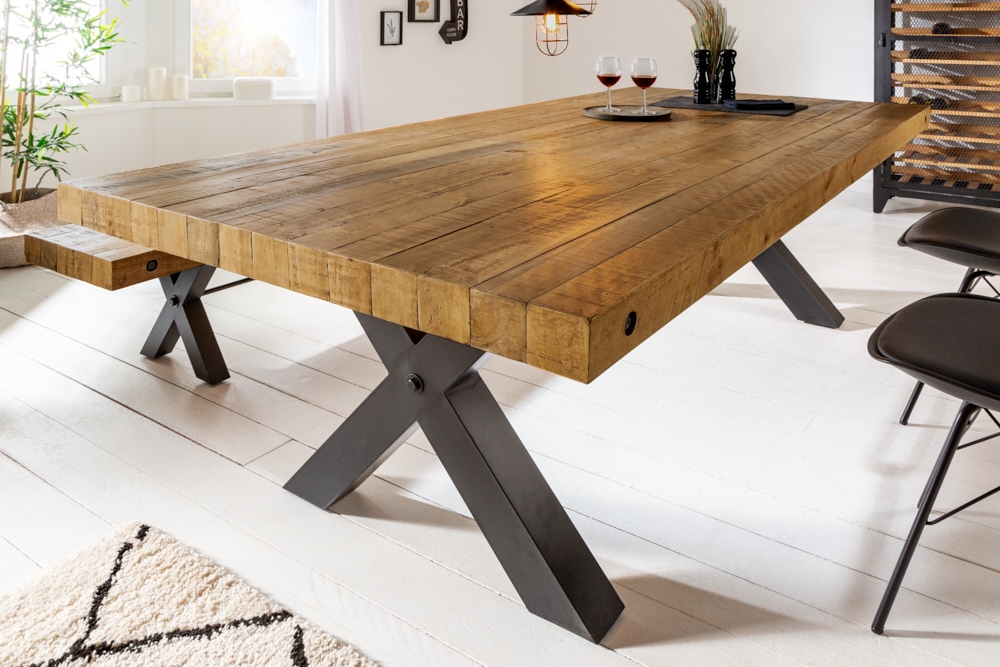Massivholz Esstisch THOR 200cm vintage braun Pinie recycelt Industrial Design Eisen X-Gestell