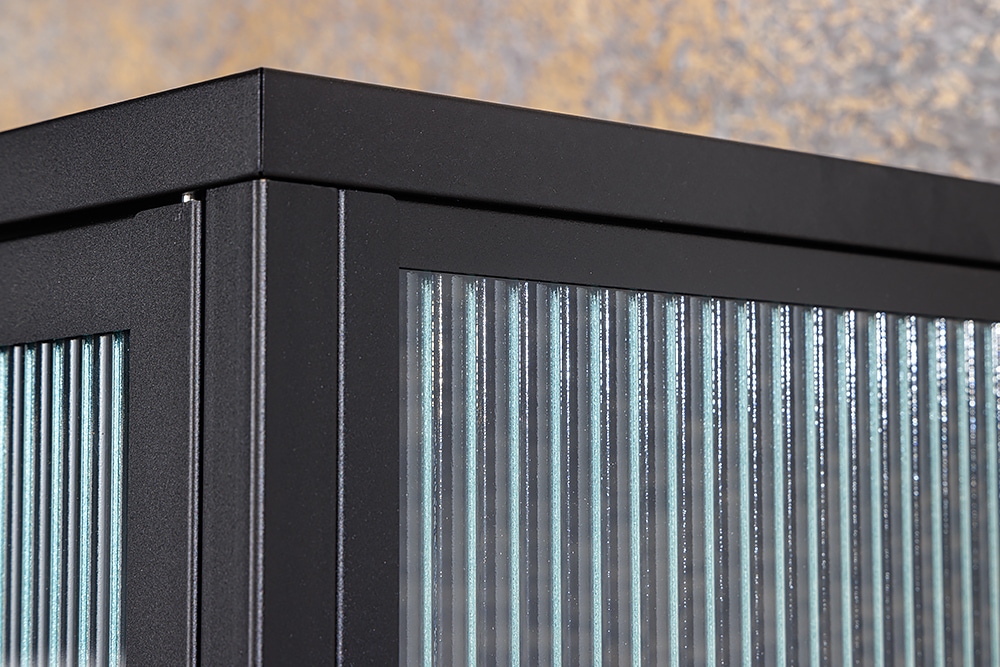 Moderne Vitrine AMSTERDAM 160cm schwarz gold Riffelglas Metall Highboard Schrank