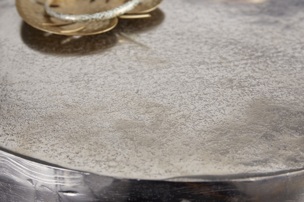 Extravaganter Beistelltisch LIQUID LINE 50cm silber Tropfen-Design Metall Aluminium rund