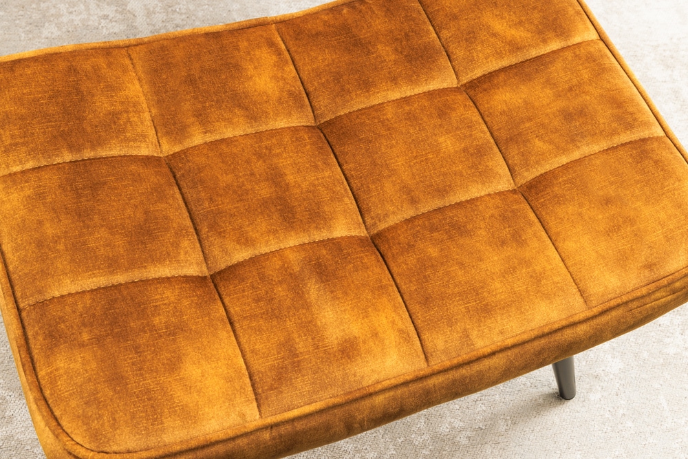 Moderner Hocker SCANDINAVIA senfgelb Samt schwarze Metallbeine Fußhocker