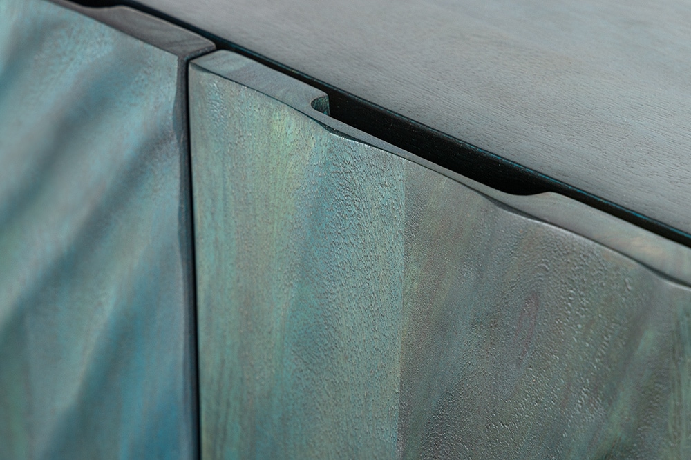 Massives Sideboard SCORPION 180cm türkis Mangoholz gold Metall 3D Schnitzereien