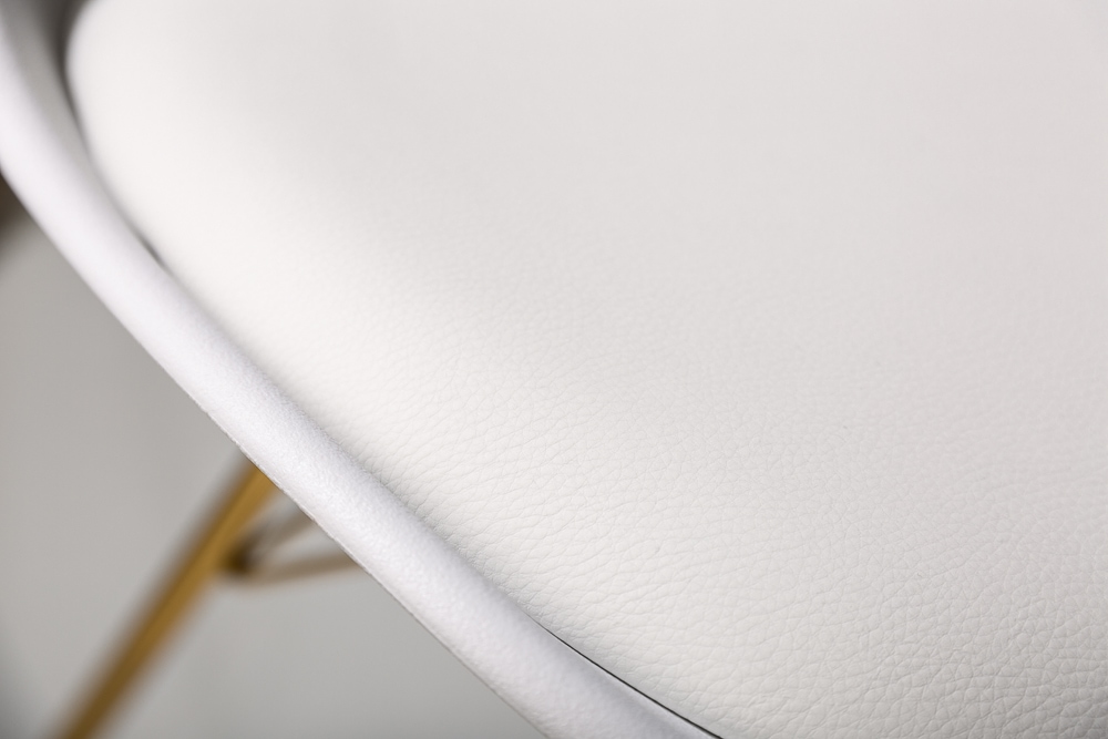 Design Stuhl SCANDINAVIA MEISTERSTÜCK weiß goldene Beine