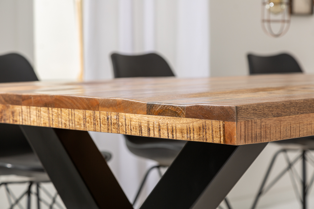 Massiver Esstisch IRON CRAFT 140cm Mangoholz schwarz Metall Industrial Design