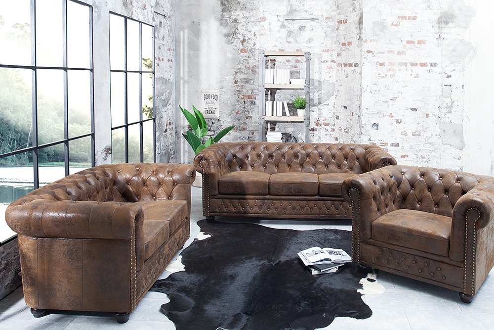 Chesterfield Sessel 110cm antik braun mit Knopfheftung und Federkern