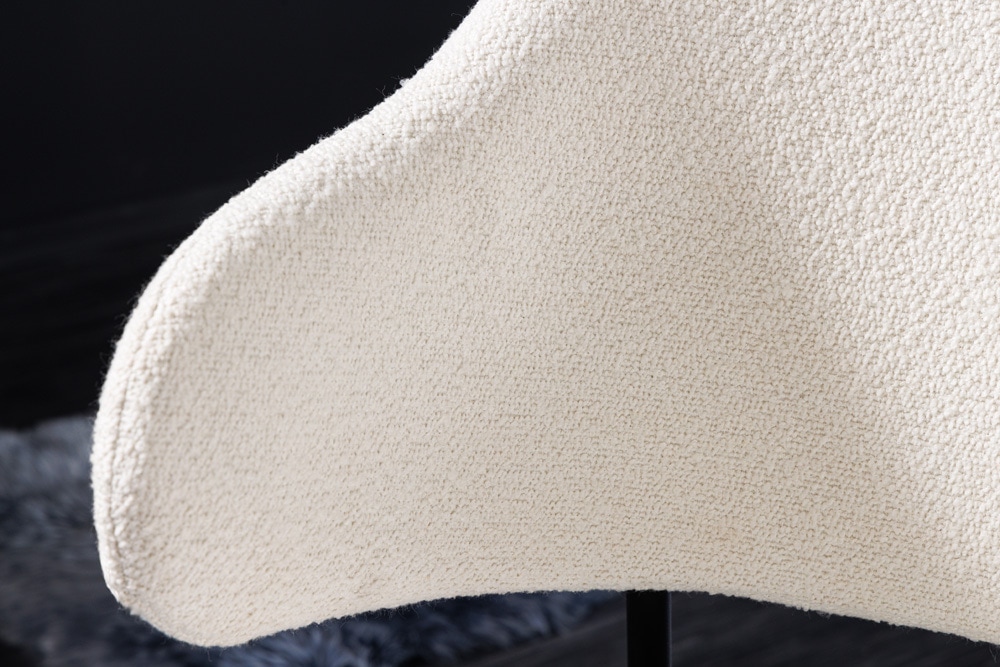 Design Stuhl VOGUE weiß Bouclé schwarze Metallbeine